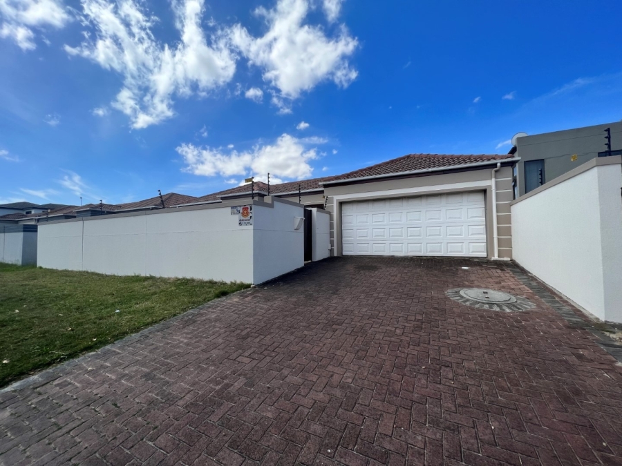 4 Bedroom Property for Sale in Parklands Western Cape